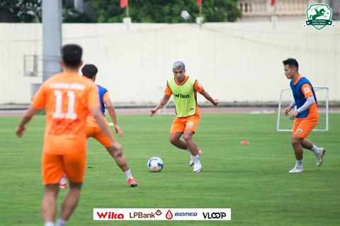 Đội bóng của Hoàng Đức đón tin vui cho cuộc đua vô địch