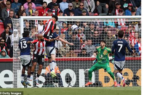 Những con số không thể bỏ qua sau trận Brentford 4-3 MU