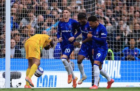 Gary Neville chỉ ra cầu thủ xuất sắc nhất trận Chelsea vs Liverpool