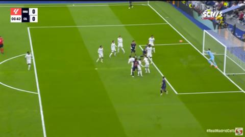 Real Madrid 3-2 Celta Vigo: Vẻ đẹp mong manh của bóng đá tấn công