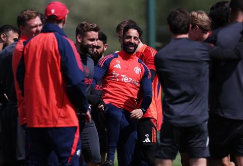 "Dù vô địch Europa League thì MU vẫn chơi tệ nhất trong 50 năm qua"
