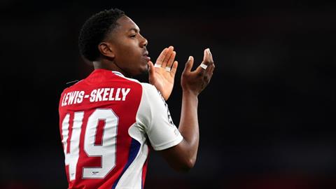 Myles Lewis-Skelly đi vào lịch sử Arsenal