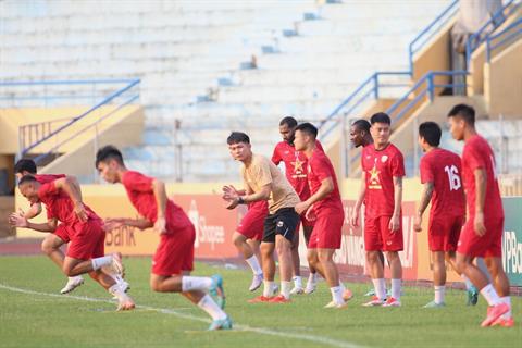 Hồng Lĩnh Hà Tĩnh trẻ hóa đội hình trước mùa giải mới