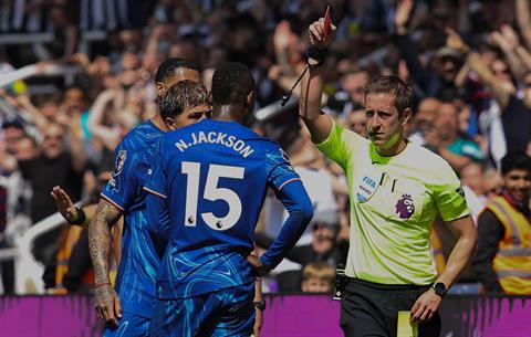 HLV Enzo Maresca lên tiếng về tấm thẻ đỏ của Nicolas Jackson