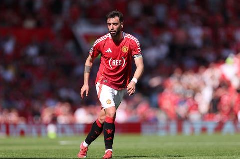 Gary Neville: "Chỉ Bruno Fernandes có thể lọt vào đội hình Tottenham"