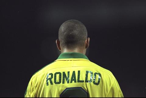 Giải mã Ronaldo de Lima (phần 2): Chuyện giật gân ở thế giới song song