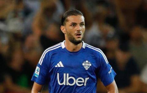 Tiểu sử trung vệ Alberto Dossena