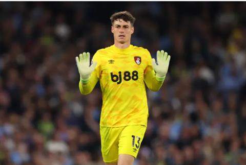HLV Bournemouth lên tiếng về khả năng ký hợp đồng dài hạn với Kepa
