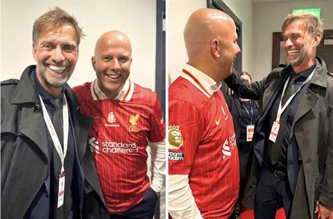 Klopp được chào đón khi trở lại Liverpool