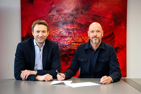 Bayer Leverkusen chính thức bổ nhiệm HLV Erik ten Hag