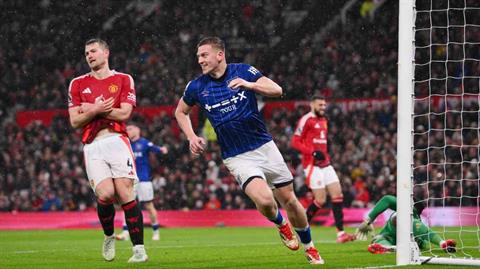 Man United đạt thỏa thuận sơ bộ chiêu mộ Liam Delap