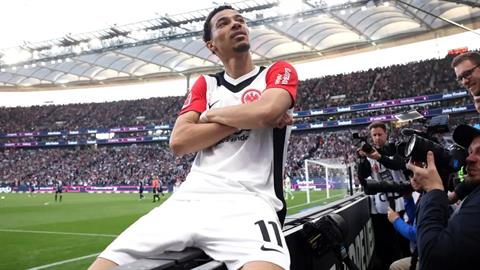 Liverpool cạnh tranh quyết liệt với Chelsea vụ Hugo Ekitike