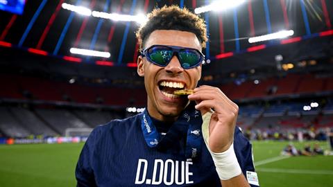 Bản lĩnh của Desire Doue xóa tan mọi định kiến về Paris Saint-Germain