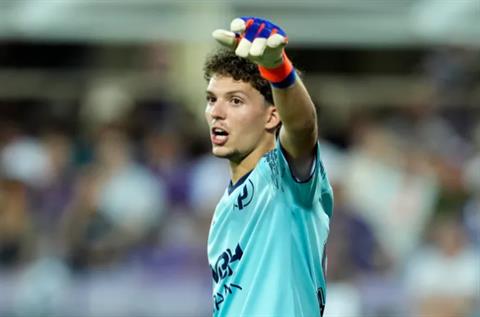 Liverpool sắp công bố thủ môn mới, không phải Mamardashvili 