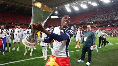 Tottenham mua đứt Mathys Tel từ Bayern Munich