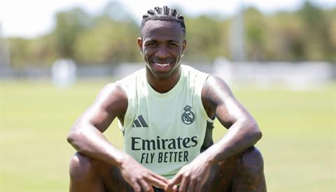 Vinicius hé lộ tương lai sau buổi tập đầu tiên cùng HLV Mourinho