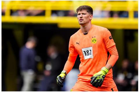 Thủ môn Dortmund tiết lộ lý do từ chối Chelsea