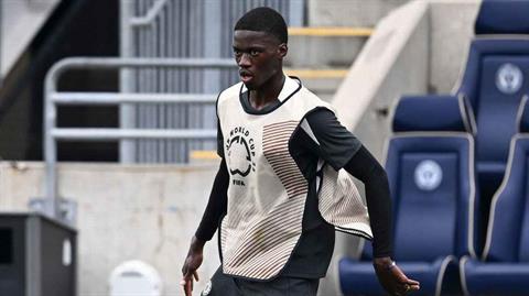 Tân binh Mamadou Sarr đặt mục tiêu trở thành Van Dijk của Chelsea