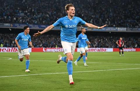 Al-Hilal tiếp cận Scott McTominay, Napoli phản ứng thế nào?