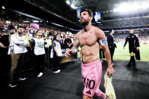 Ở tuổi 38, Messi còn muốn gì trên sân cỏ?