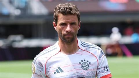 Thomas Muller đáp trả lời than phiền về thời tiết nóng bức ở CWC
