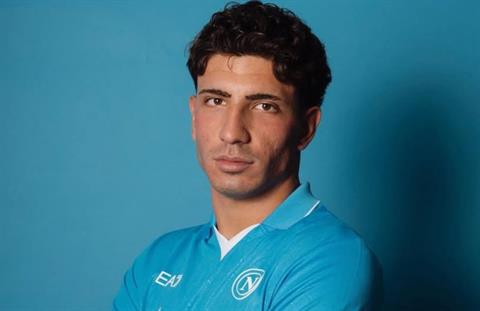 Tiểu sử trung vệ Luca Marianucci