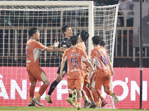 SHB Đà Nẵng chia tay 5 cầu thủ sau khi trụ hạng V.League