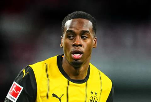 Giám đốc thể thao Dortmund lên tiếng vụ Chelsea mua Jamie Gittens