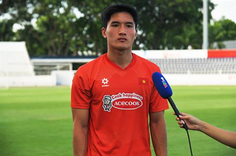 Tân binh của U23 Việt Nam quyết ghi điểm với HLV Kim Sang Sik