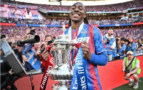 Eberechi Eze có câu trả lời cho Arsenal