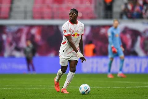 Liverpool và Tottenham đại chiến giành trung vệ của RB Leipzig