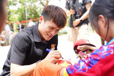 Hoạt động đặc biệt của Tuấn Hải tại Trường Hy Vọng