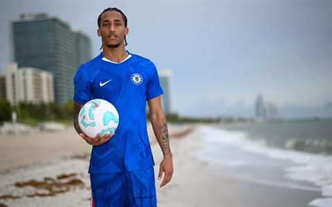 Joao Pedro: Sự khác biệt trong hàng công “chật chội” của Chelsea