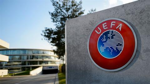 Chelsea và Barcelona lĩnh án phạt tài chính kỷ lục từ UEFA
