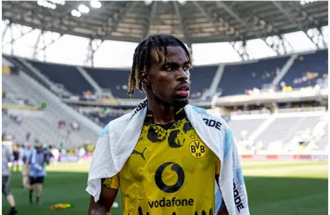 Dortmund xác nhận muốn chiêu mộ Carney Chukwuemeka từ Chelsea