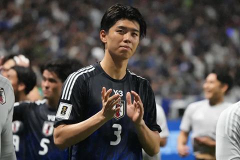 Tottenham chiêu mộ thành công hậu vệ người Nhật Bản