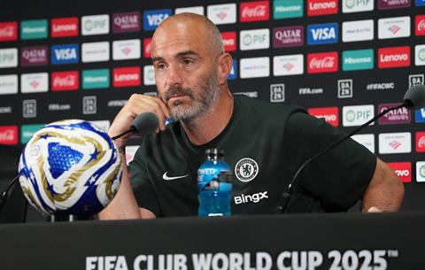 Enzo Maresca thừa nhận không thể vô địch chỉ bằng tiền bạc