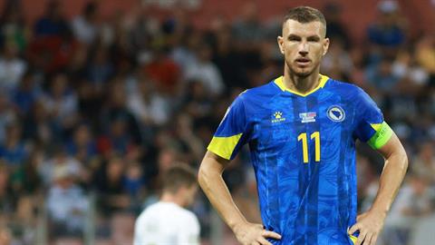 Tiểu sử cầu thủ Edin Dzeko