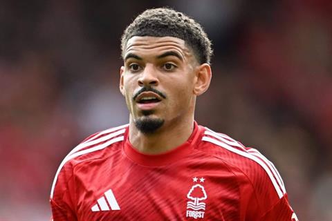 Thương vụ Gibbs-White sang Tottenham có nguy cơ đổ bể