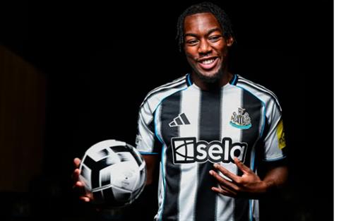 MU nhận bao nhiêu tiền vụ Anthony Elanga rời Nottingham tới Newcastle?