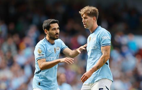 Ilkay Gundogan và John Stones nguy cơ bị Man City thanh lý