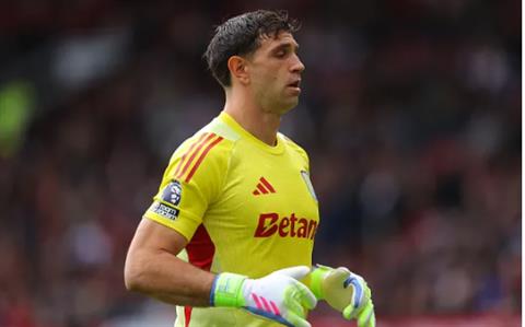 MU hỏi mượn Emiliano Martinez, Aston Villa phản ứng thế nào?