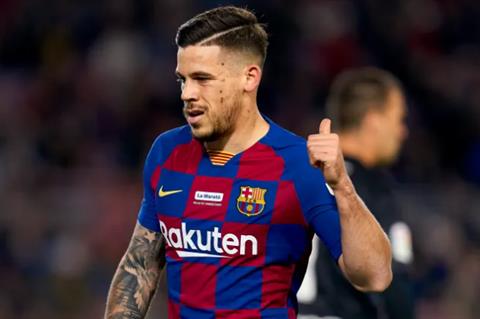Cựu cầu thủ Barca nhập viện vì bị chó cắn vào bộ phận nhạy cảm