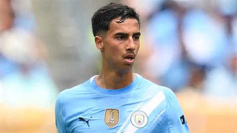Tài năng 19 tuổi tính rời Man City chỉ sau 6 tháng