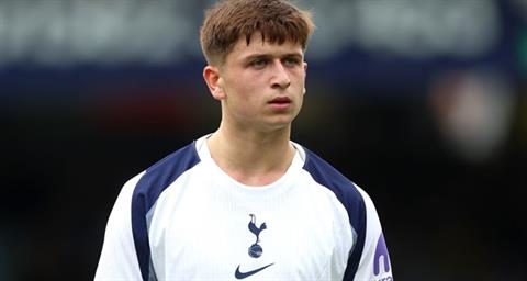 Thêm một cầu thủ chính thức chia tay Tottenham