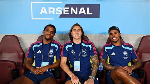 Mikel Arteta xác nhận 3 trụ cột hàng thủ Arsenal sẵn sàng tái xuất