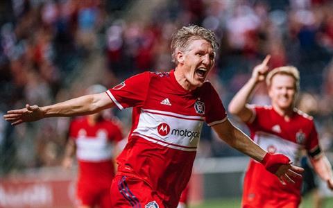 Bastian Schweinsteiger và điệu nhảy cuối cùng trên xứ Cờ hoa