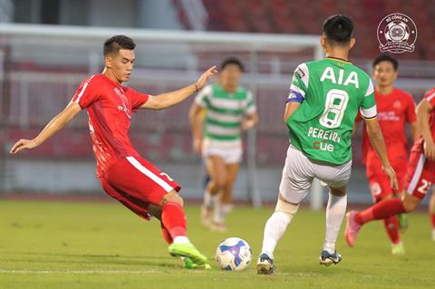 Tiến Linh ghi bàn đầu tiên trong màu áo mới