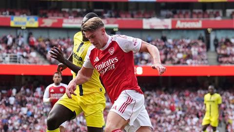 Mikel Arteta thừa nhận Arsenal ngây thơ ở trận thua Villarreal