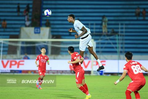 Người khổng lồ của Nam Định gây chú ý tại Siêu cúp Quốc gia